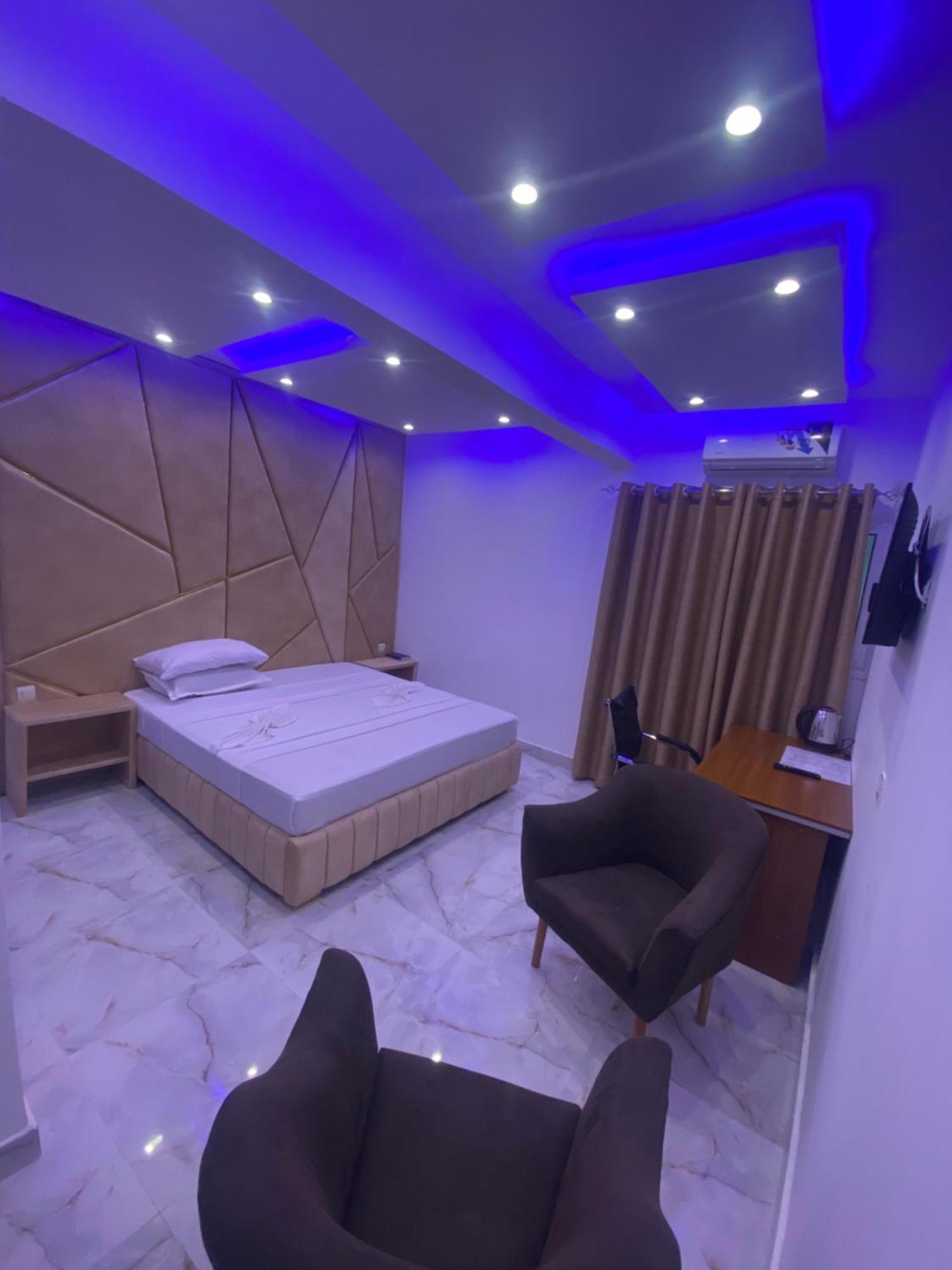 Hotel Victoria 布拉柴维尔 外观 照片